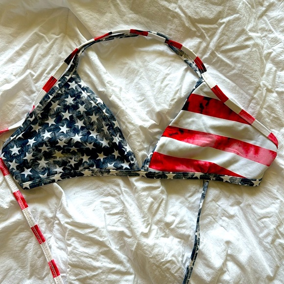 Jolyn Triangle Amerikah 2X - Picture 1 of 7